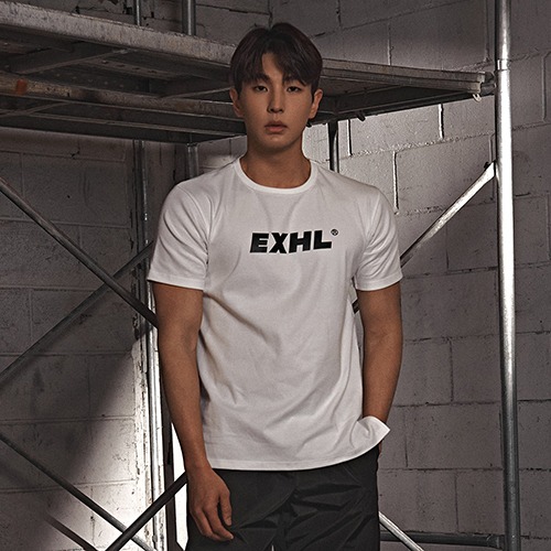EXHALE HI-PERFORMER 유니섹스 빅 로고 티셔츠 (머슬핏)